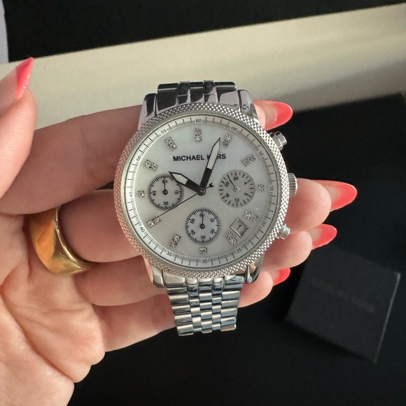 Michael Kors Watch - Picture 2 of 5